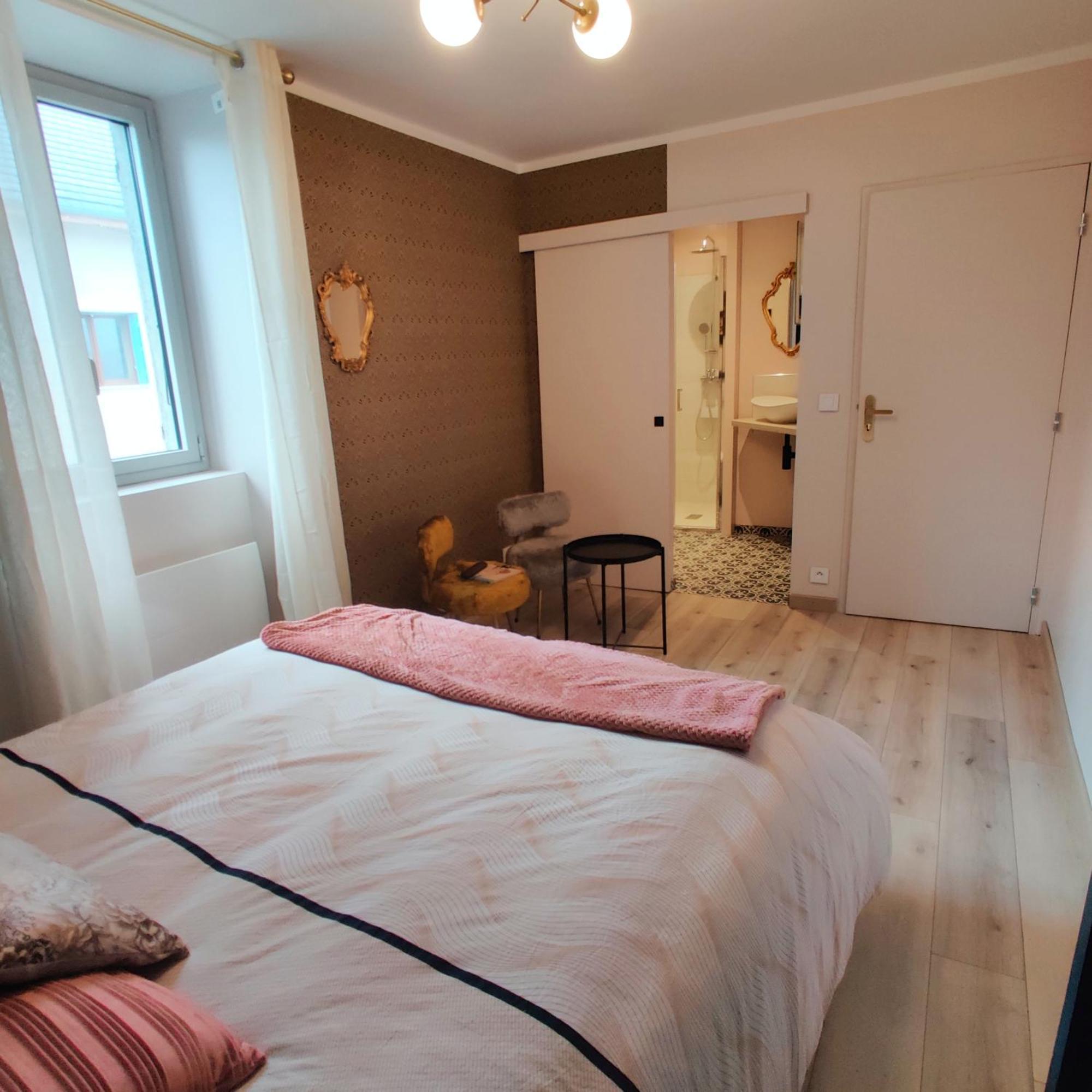Au Coin Du Chemin 호텔 Chambéry 객실 사진